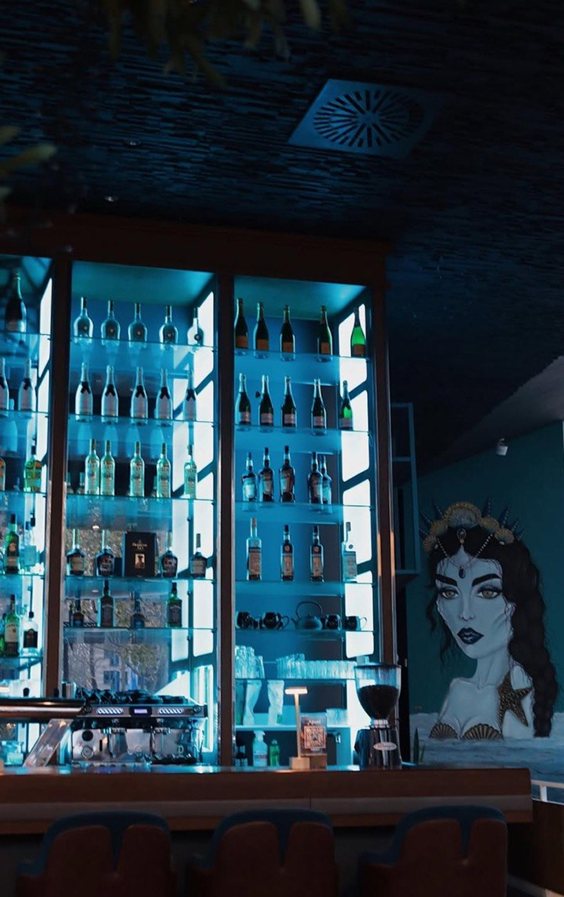 Azure Cologne – Cocktail Bar